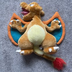  Nintendo 1999 Play By Play Pokemon Charizard "Stuffed Plush Animal