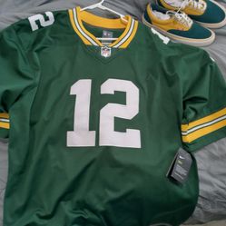 Packers Jersey And Shoes 