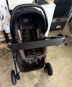 Evenflo Pivot Modular Travel System with SafeMax Car Seat