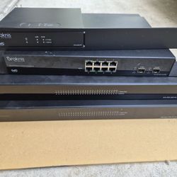 Araknis Router & Switches