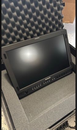 Panasonic 17” on set monitor