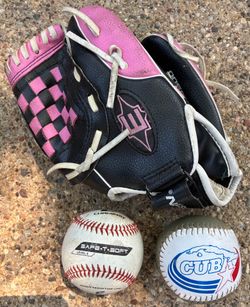 Youth Baseball Mitt with Baseballs