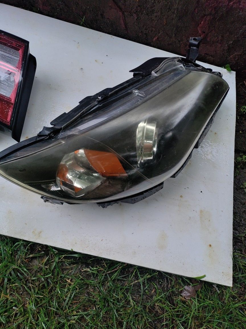 Scion Passenger Headlight
