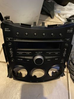 Nissan 370z Oem  Radio 
