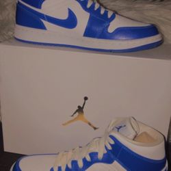 AIR JORDANS 1 MID