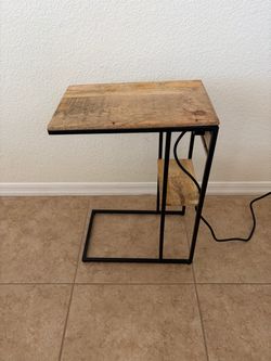 C-Shaped Side Table with Built-in Power Outlet and USB Ports