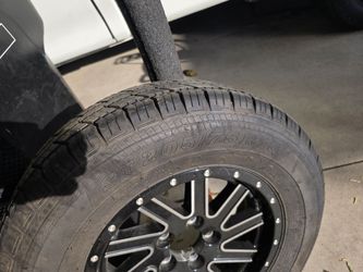 Like New Tire with rim 205 75 r15