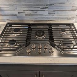 GE 36” 5-Burner Stainless Steel Cooktop 