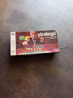 Stratego Vintage Board Game 1977 Milton Bradley Made