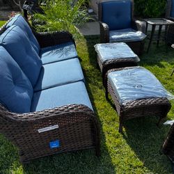 10 pcs brand new patio set in box 