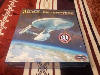 Polar Lights 1/350 Star Trek U.S.S. Enterprise NCC-1701-A 4204
