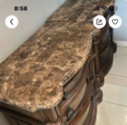Dresser free