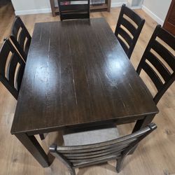 Kitchen table with 6 chairs