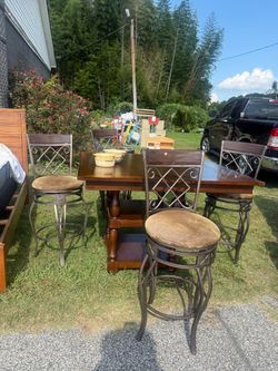 5-Piece Counter Height Dining Table Set w/ Storage Base & 4 Swivel Stools