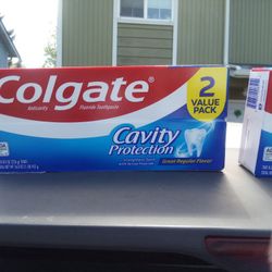 Colgate Cavity Protection Toothpaste Regular Flavor Deluxe Whitening Strips Crest Whitening Strips Professional Effect Level 18 Whitener