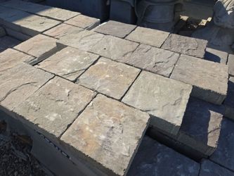CLEARANCE CONCRETE PAVERS $350 EACH PALLET ** 100 SQUARE FEET PER PALLET**