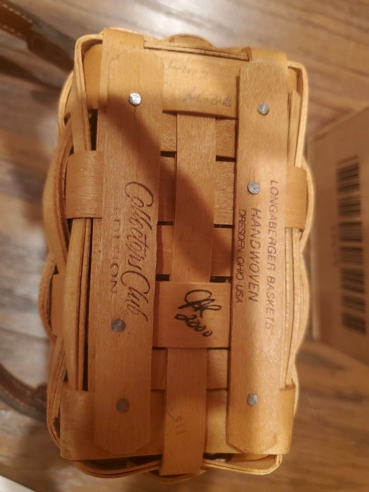 Unused Longaberger Collectors Club Edition Country Estates Coll Small Saddlebrook Basket 15679