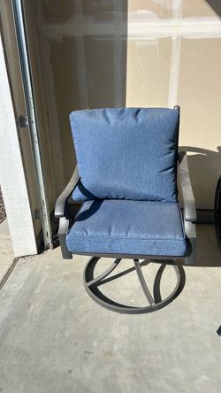 2 chairs with cushions