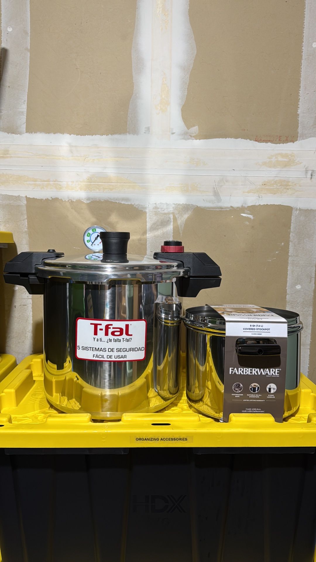 T-fal Pressure Cooker Aluminum Pressure Canner And Farberware Brilliance Stainless Steel Stockpot with Glass Lid, 8 Quart, 