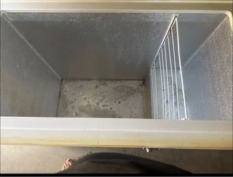 Large capacity deep freezer