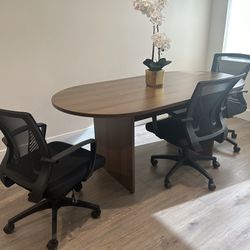 Office desk, with 3 office Chairs 