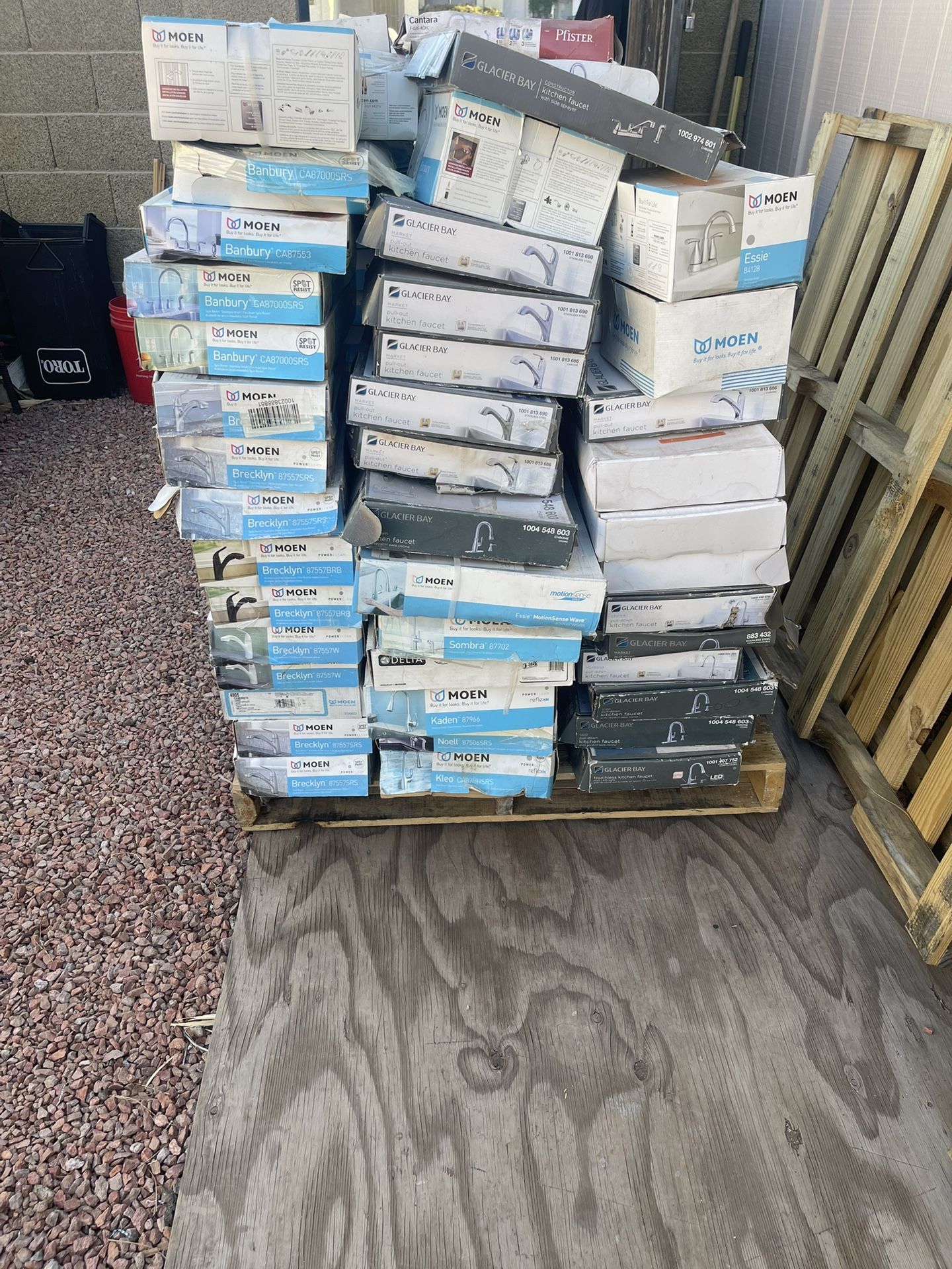 Pallet Of Faucet