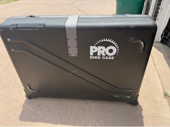 Traveling bike suitcase