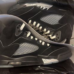 Air Jordan Retro 5( Reimagined) Great Condition (PRICE IS FIRM) NO TRADES