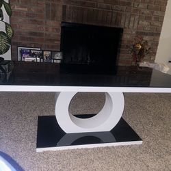 Dinning Table Set / Center Piece 