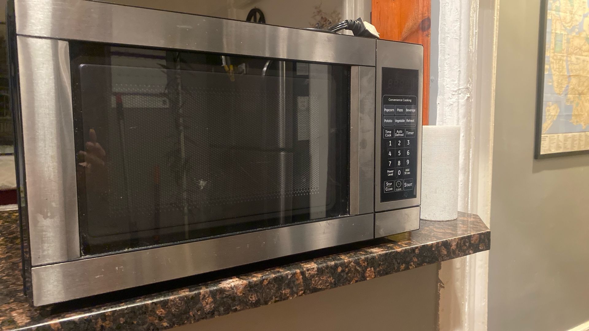 General Electric Microwave Oven -