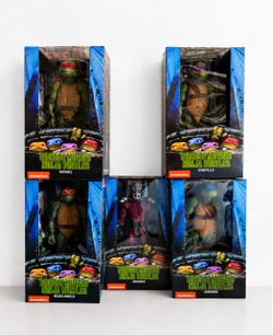 NECA - Teenage Mutant Ninja Turtles (1990 Movie) - 1/4 Scale figures