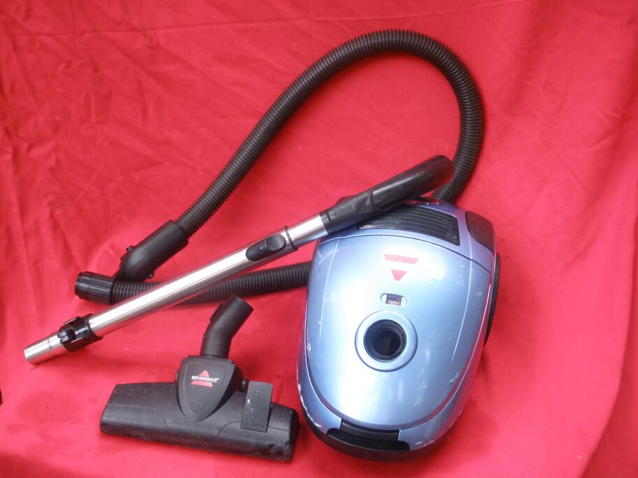 BISSEL Zing Bagged Canister Vacuum 22Q3