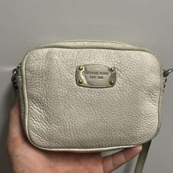 Michael Kors Mini Crossbody cream  Purse 