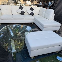 Sofa Seccional con ottoman