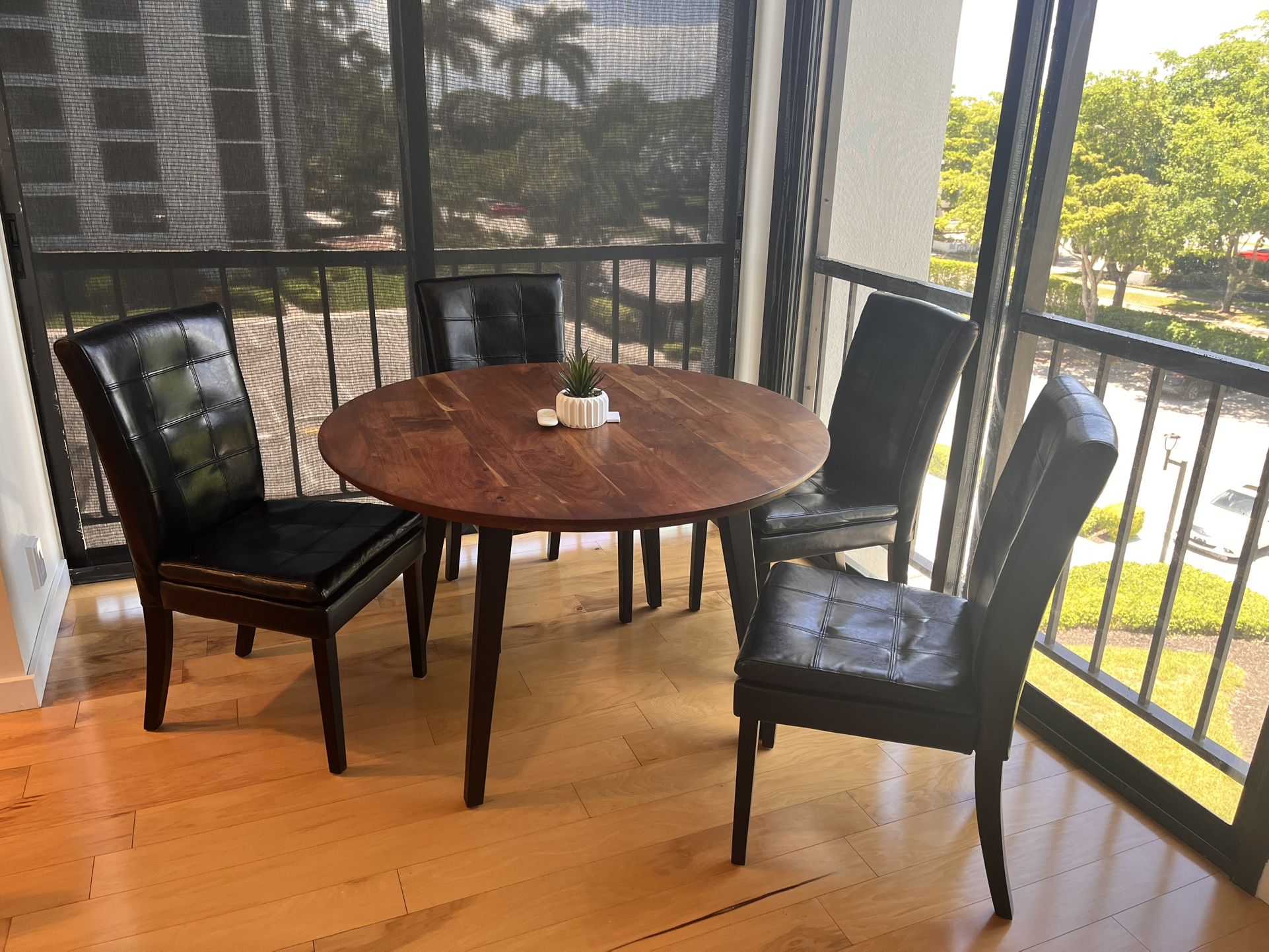 Waterford Havertys Side Chairs Console, Coffee Table, Dining Room