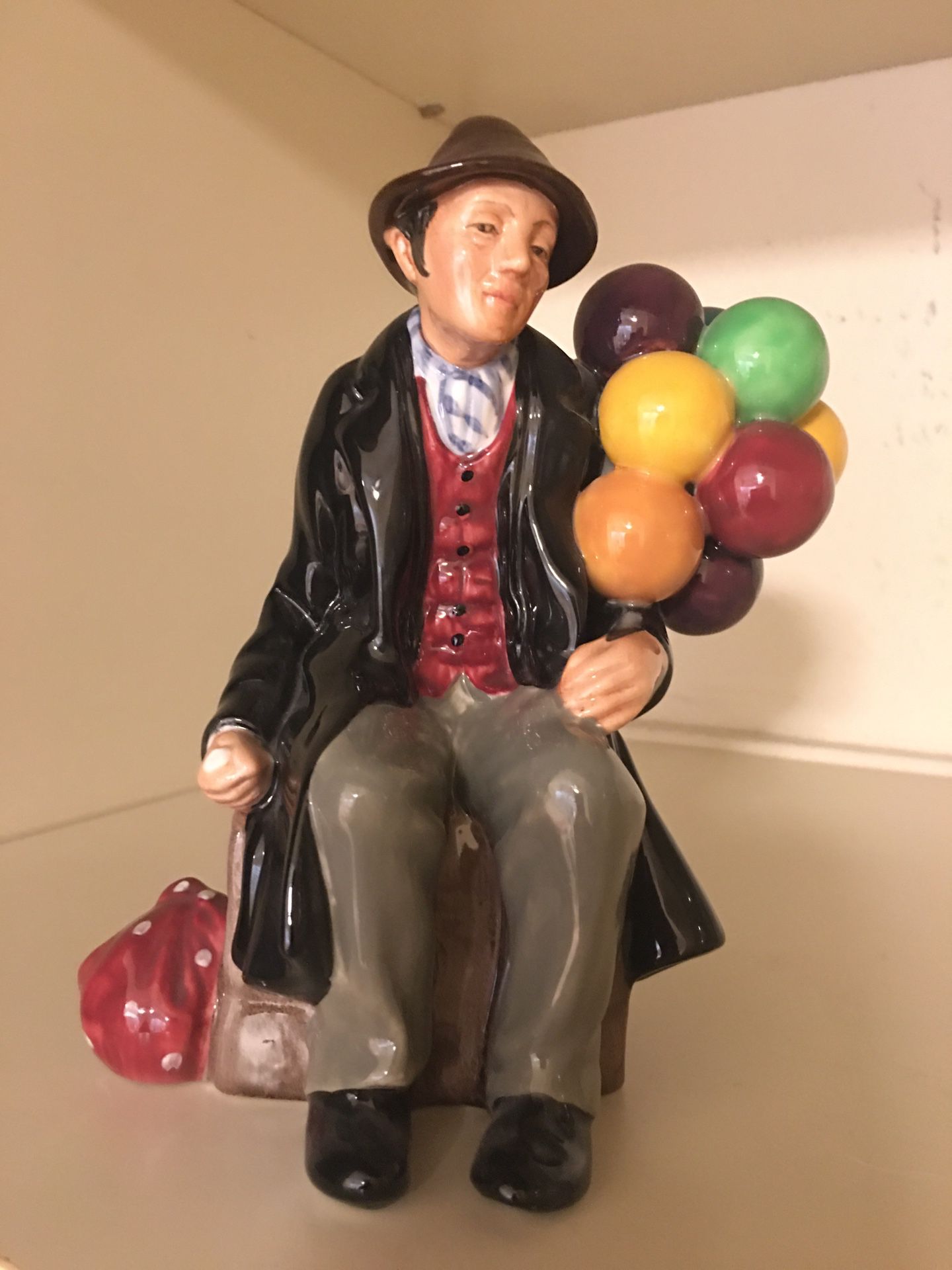 Old Ballon Man From Royal Doulton Collection