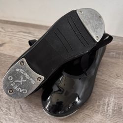 GIRLS CAPEZIO TAP SHOES SIZE 2 