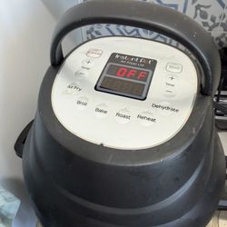 Instant Pot Air Fryer Lid (Fits 6L Models) – Gently Used, Great Condition!