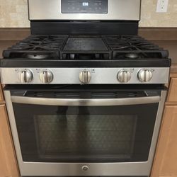 Appliances Combo OBO (Stove, Microwave and dishwasher)