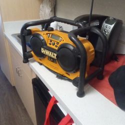 DeWalt Heavy Duty Work Radeo