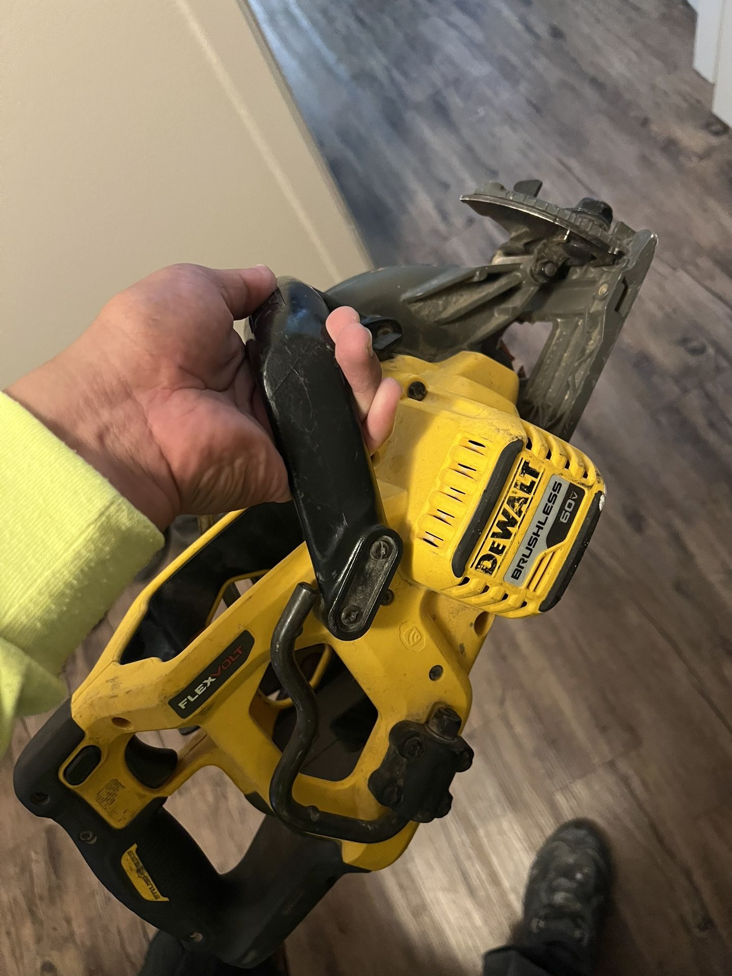FLEXVOLT 60V MAX Cordless