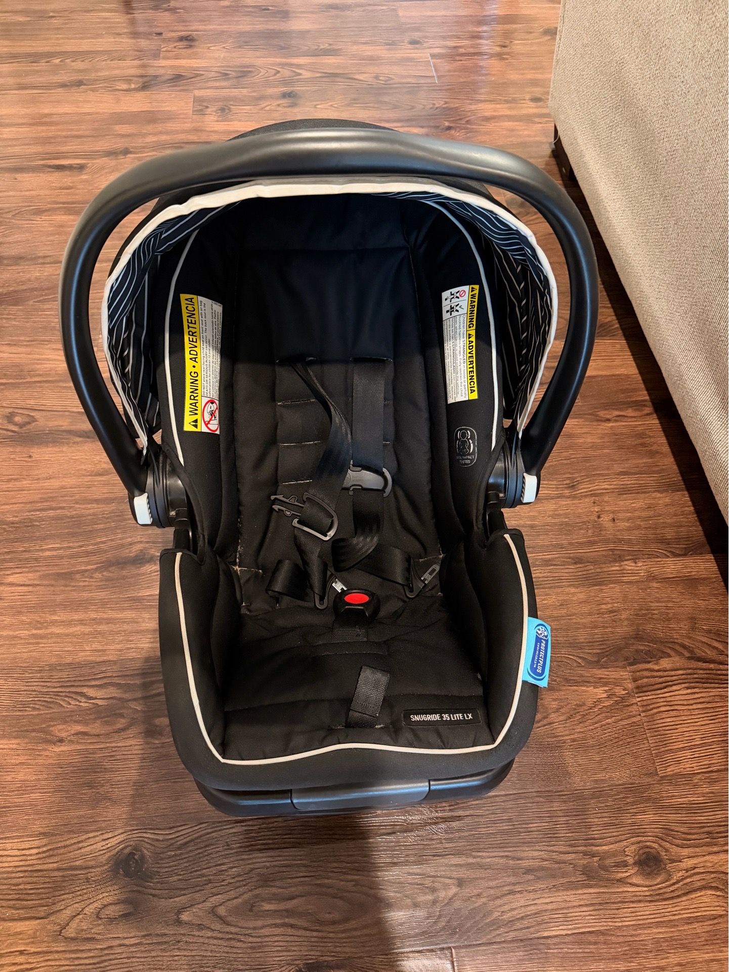Graco Infant Car Seat Snug Ride 35 Light LX