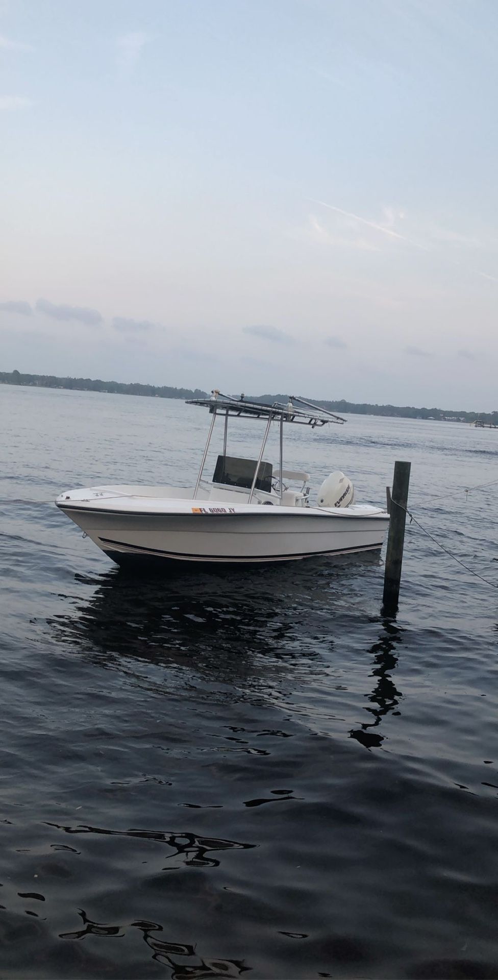 Angler 20.5ft Center Console