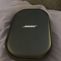 Noise cancellation Bose headphones