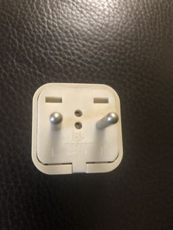 Travel adaptor outlet