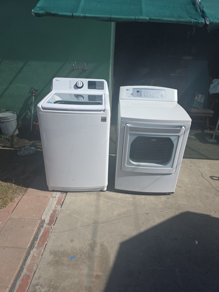 Washer & Dryer Set