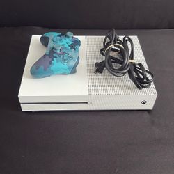 Xbox One S w/ Controller