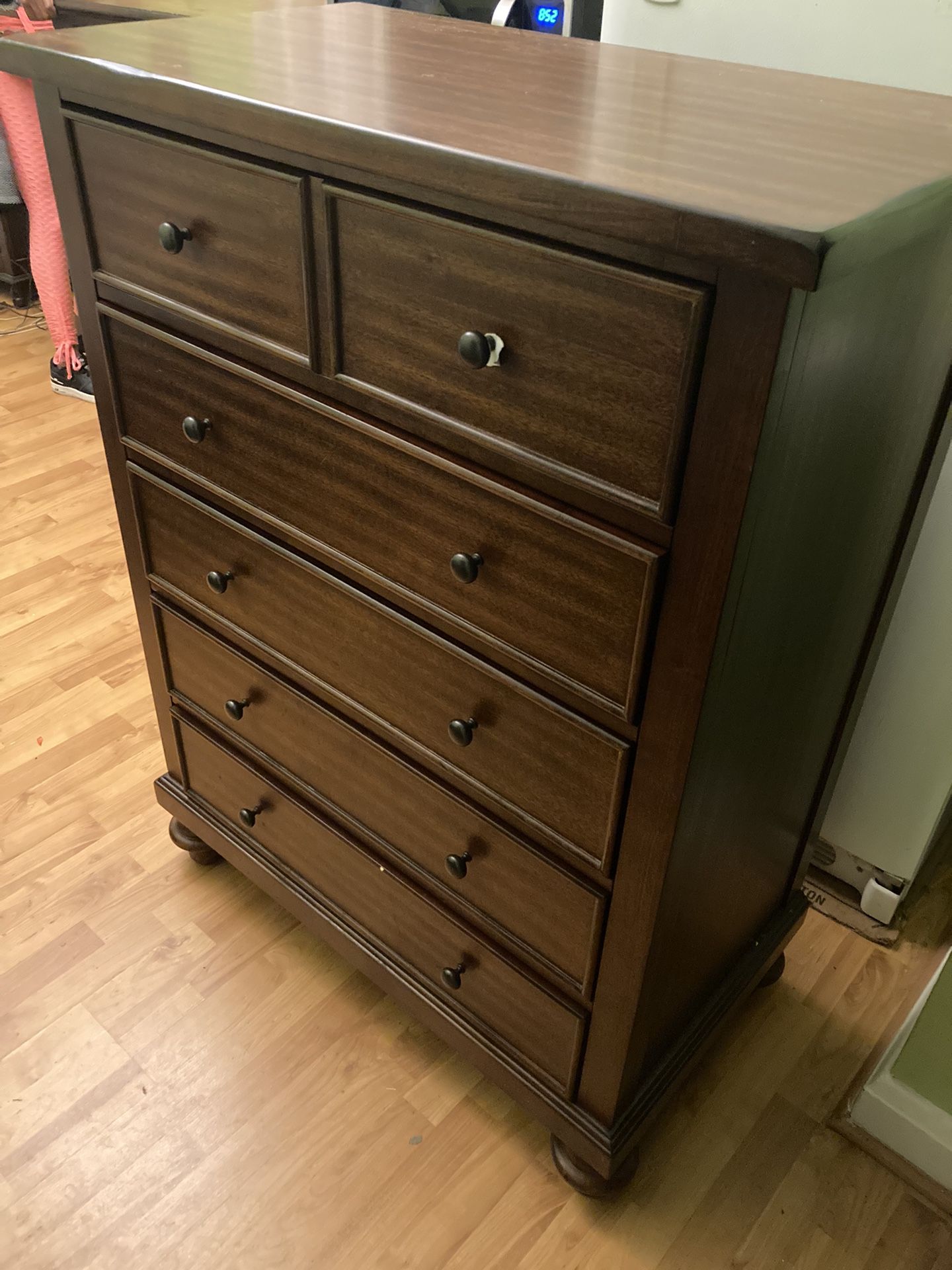 Wooden Heavy Duty Dresser