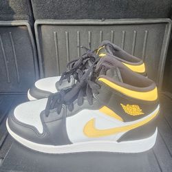 7y Jordan 1s