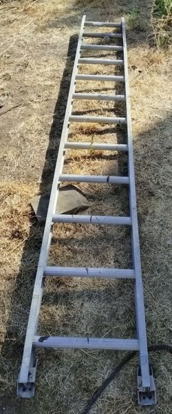 12 ft. Aluminum Ladder